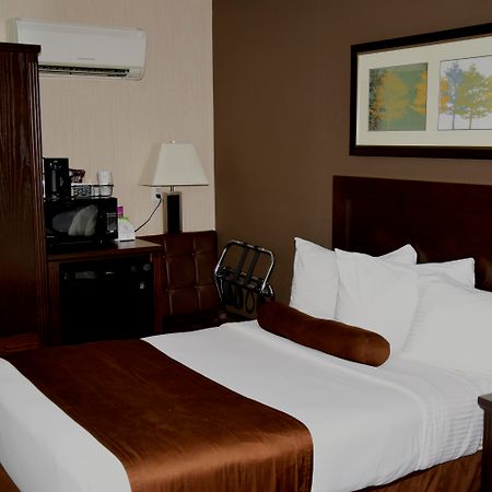 Coast Lethbridge Hotel & Conference Centre Экстерьер фото
