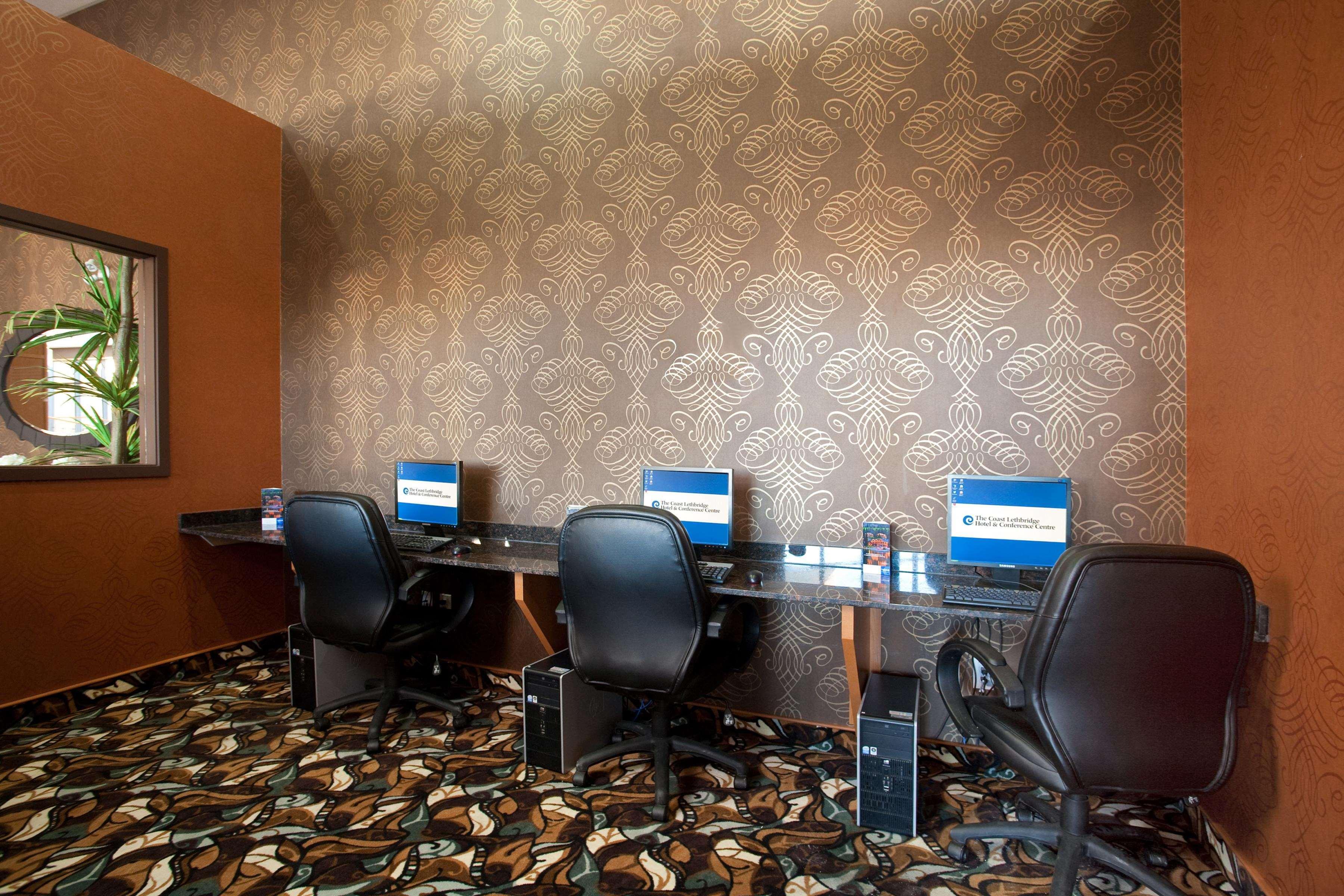 Coast Lethbridge Hotel & Conference Centre Экстерьер фото