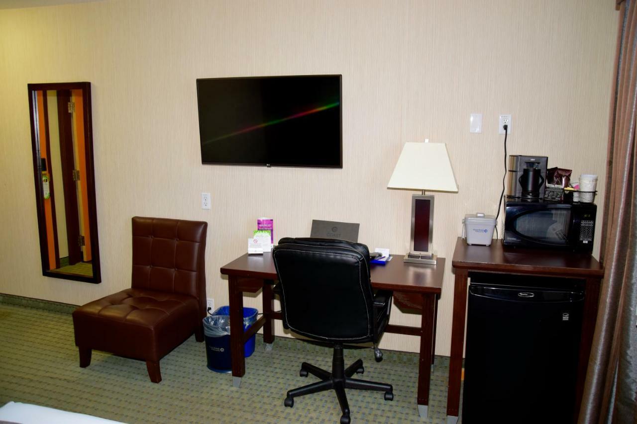 Coast Lethbridge Hotel & Conference Centre Экстерьер фото
