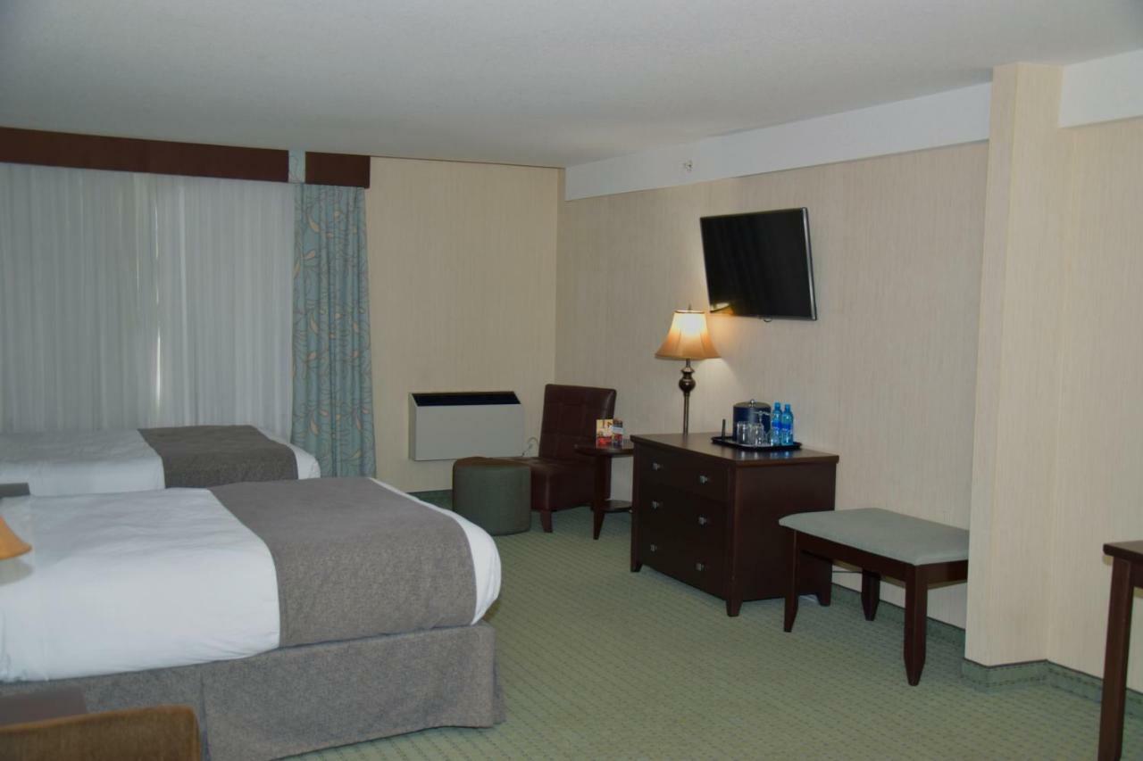 Coast Lethbridge Hotel & Conference Centre Экстерьер фото