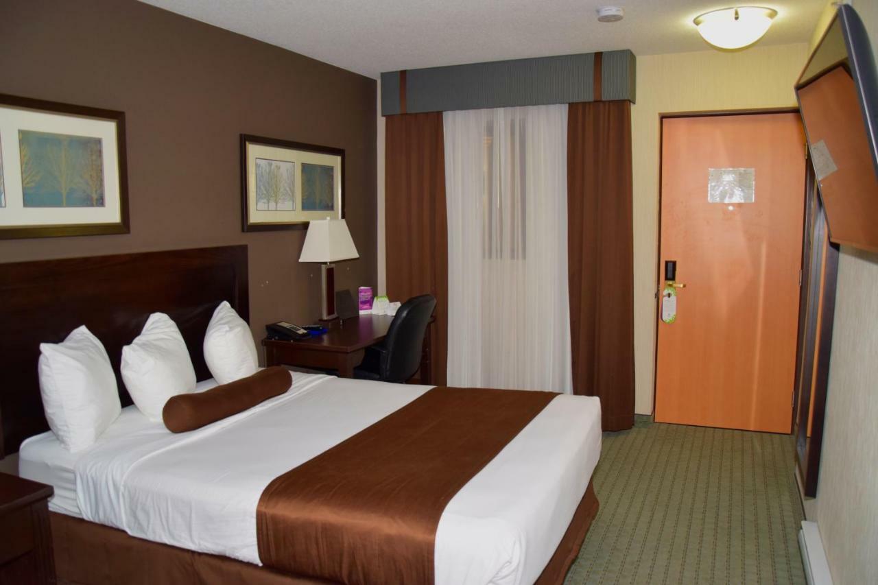Coast Lethbridge Hotel & Conference Centre Экстерьер фото