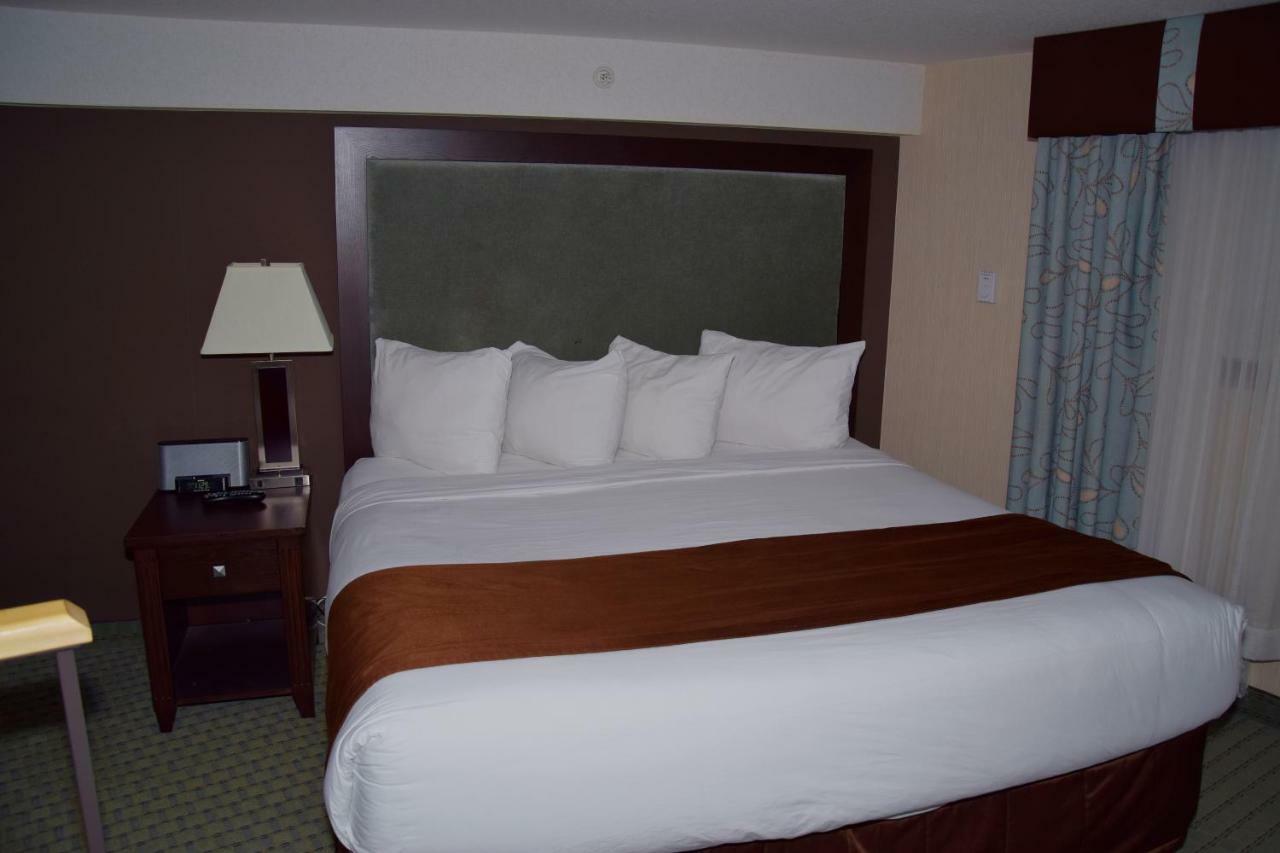 Coast Lethbridge Hotel & Conference Centre Экстерьер фото
