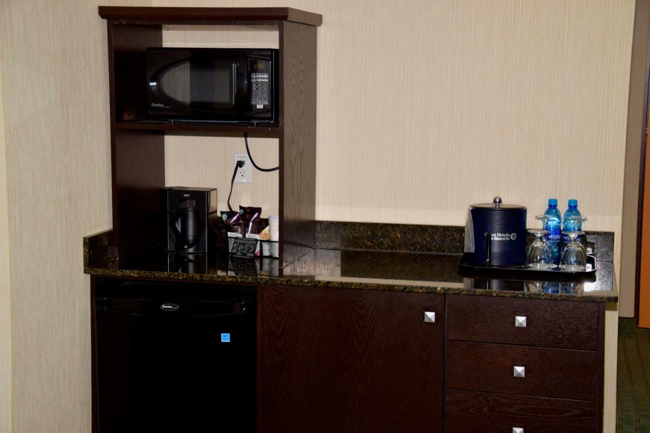 Coast Lethbridge Hotel & Conference Centre Экстерьер фото
