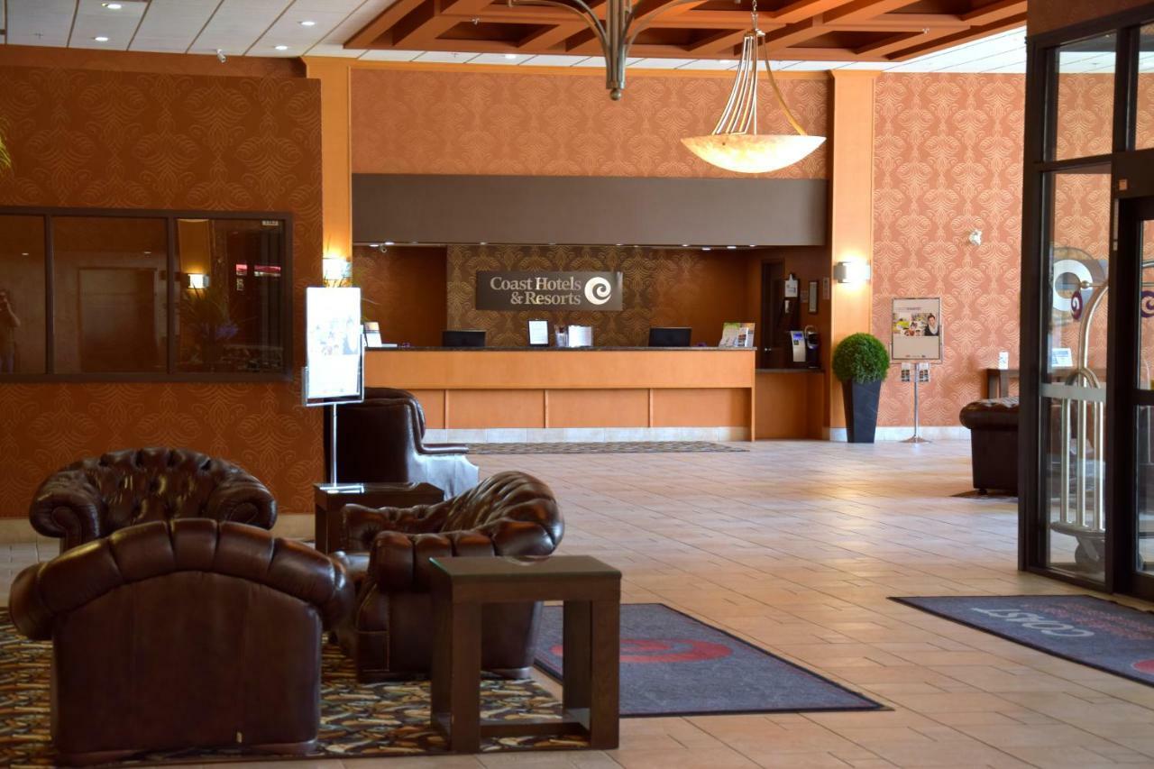 Coast Lethbridge Hotel & Conference Centre Экстерьер фото